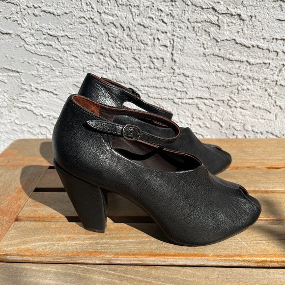 Cocolico Mary Jane Peep Toe Heels - Picture 4 of 13